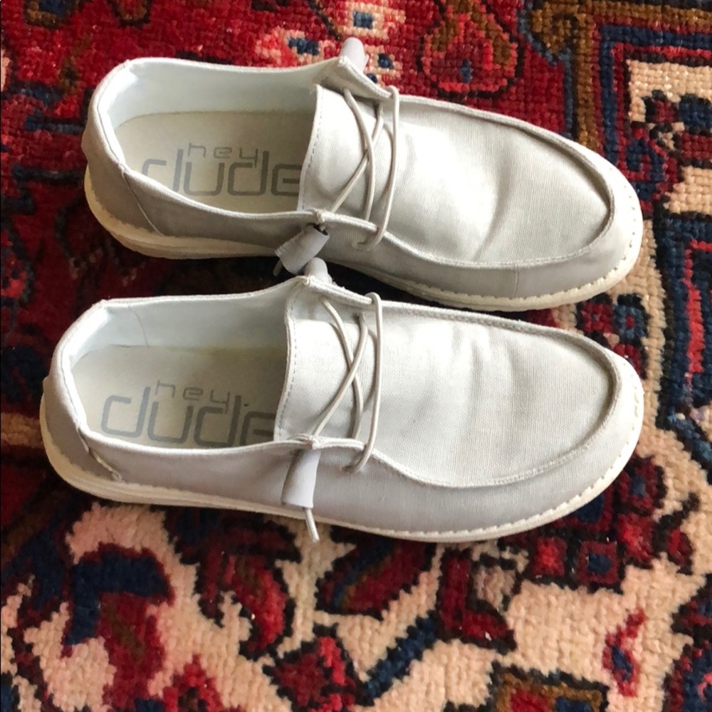 Hey Dudes women’s size 9 worn once